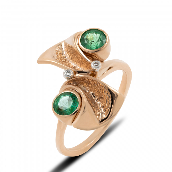 Gold Ring Bow With Emerald