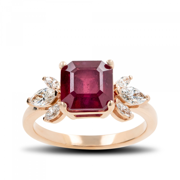 Gold Ring With Ruby And Diamond