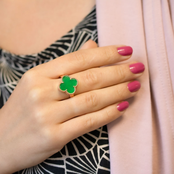Серебряное кольцо Clover с жадеитом