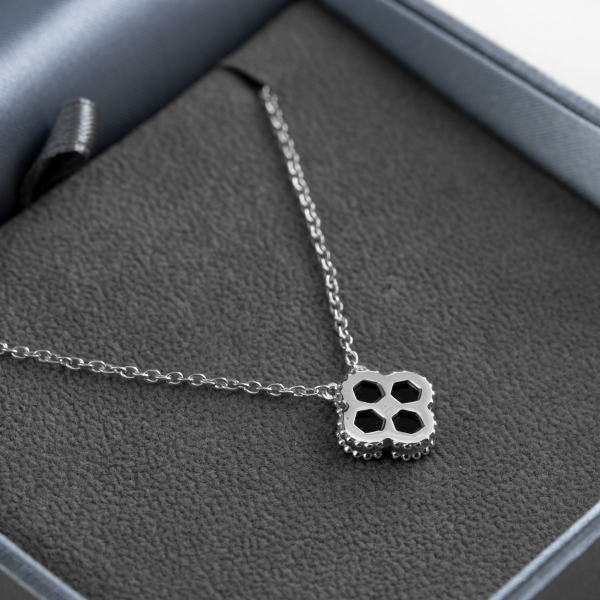 Silver Necklace Mini Clover With Onyx