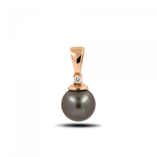Gold Pendant With Black Pearl