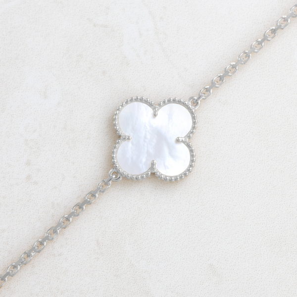 Bracelet With White Mother-of-pearl