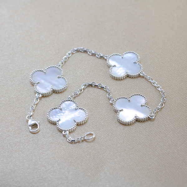 Bracelet With White Mother-of-pearl
