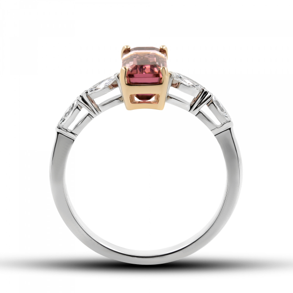 Gold Ring With Pink Shinel