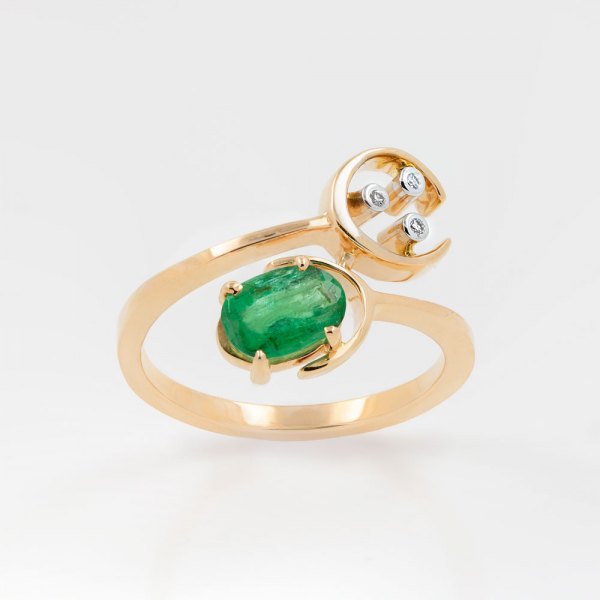 Gold Ring With Emerald